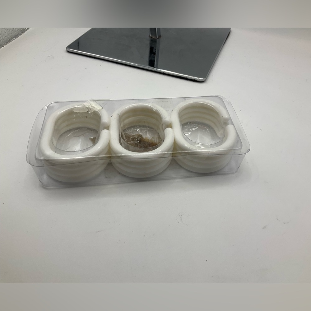 ⭐️10-4-$10 - Shower Hooks